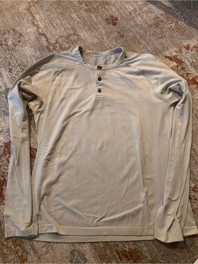 lululemon athletica light tan Long-Sleeve Henley Size small like new